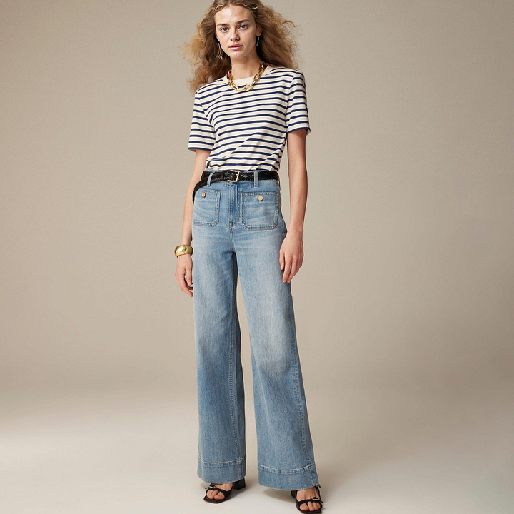 Sailor Jeans mit weitem Bein und Bauchansatz